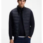 Padded gilet with a protective stand collar