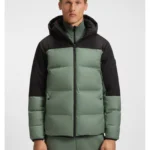 Water-repellent jacket with down filling and detachable hood
