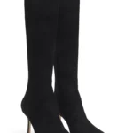 Knee boots in suede and leather