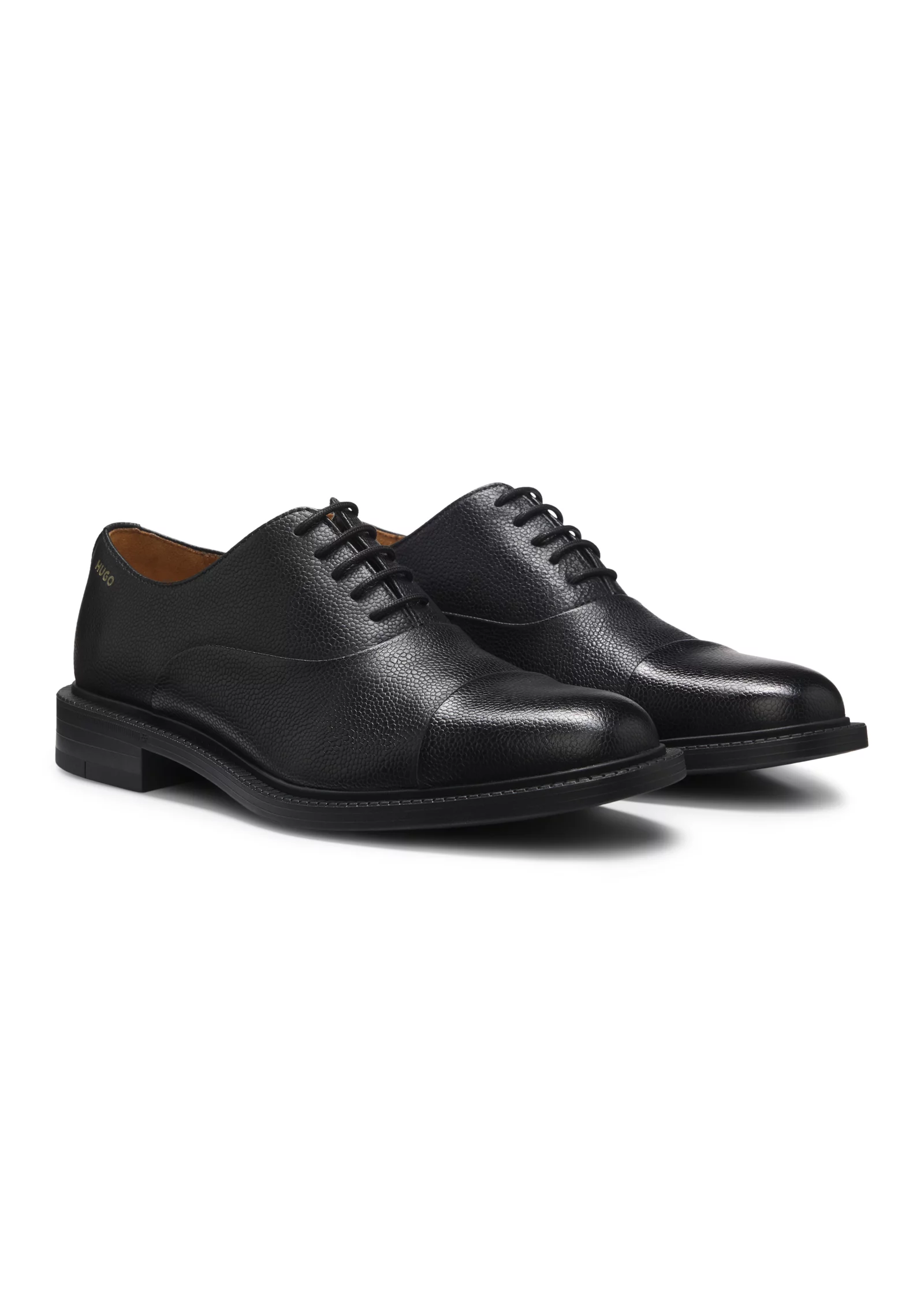 hbeu50573090_001_200 Oxford shoes in grained leather with cap toe - Image 1