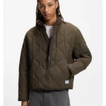 Water-repellent jacket with onion quilting