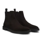 Chelsea boots in suede with signature stitching