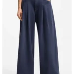 Relaxed-fit jeans with wide leg