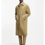 Water-repellent coat with concealed closure