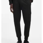 Slim-fit trousers with cargo pockets