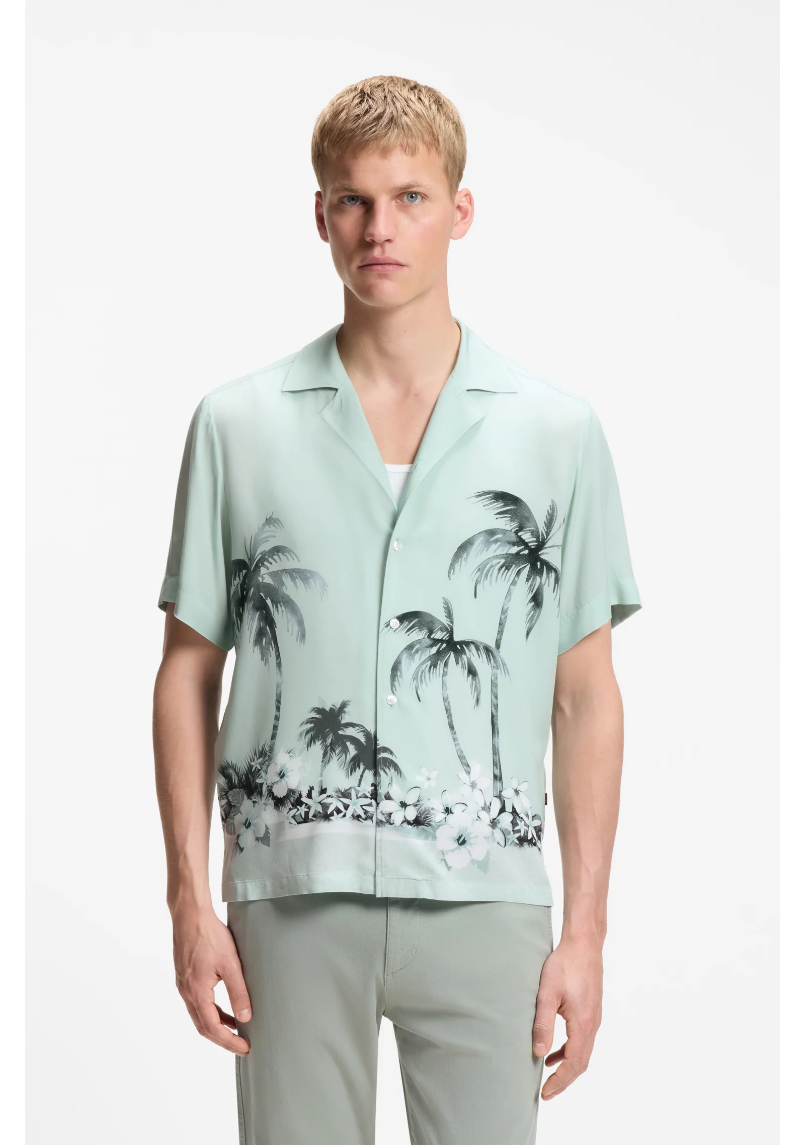 hbeu50559632_446_350 Regular-fit shirt with maxi print - Image 1