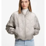 Water-repellent jacket with onion quilting