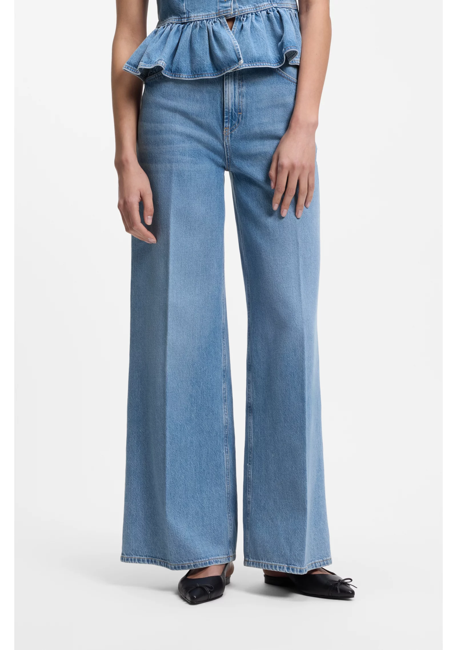hbeu50563527_437_350 Wide-leg-fit jeans in light-blue denim - Image 1