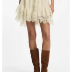 Mini skort in ruffled lace