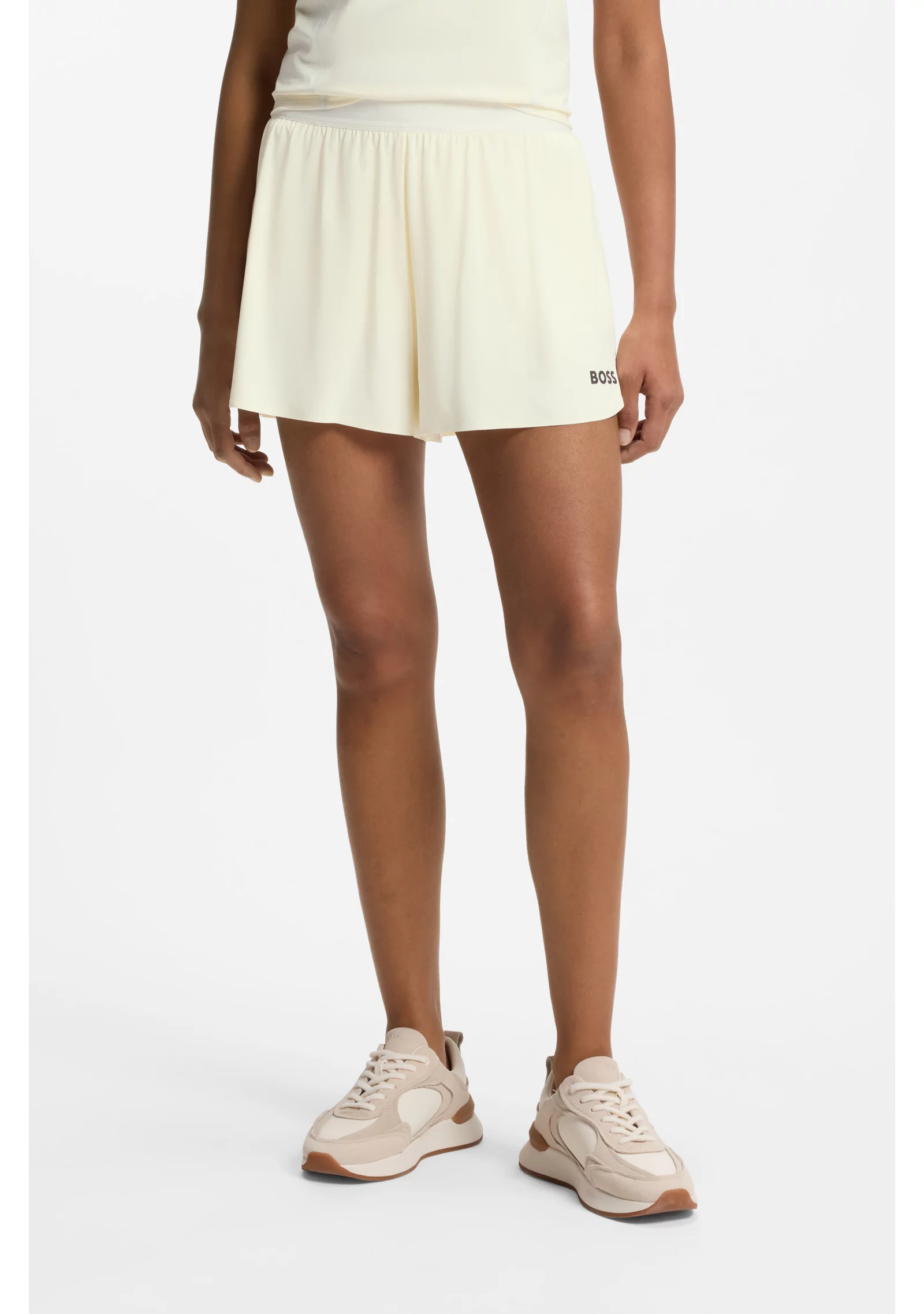 hbeu50569430_296_350 Active dual-layer shorts with moisture management - Image 1