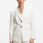 Slim-fit blazer with contrast buttons, Natural