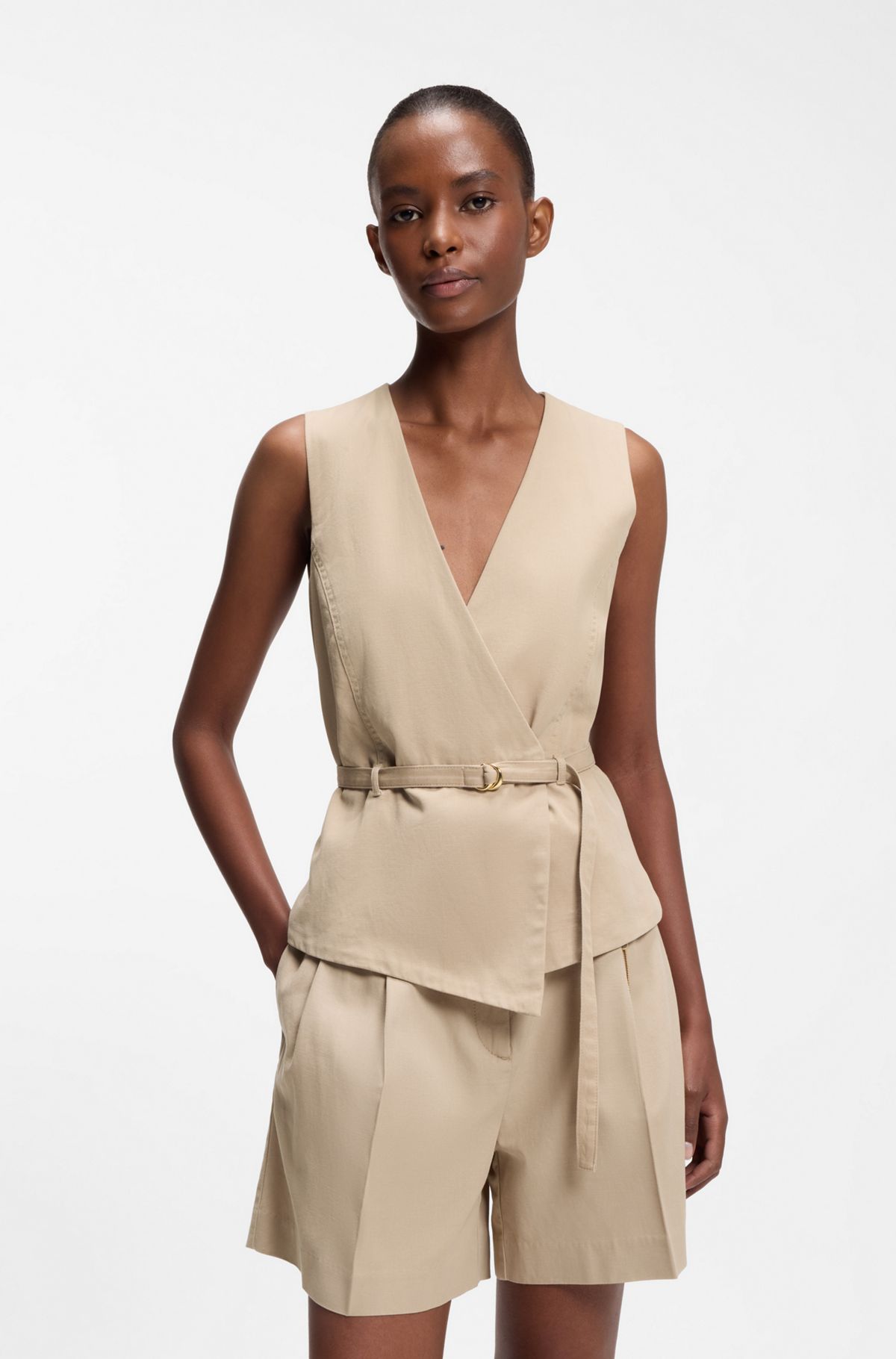 hbeu50557199_232 Belted regular-fit vest in cotton and hemp, Light Beige