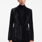 Single-button velvet blazer in a regular fit, Black